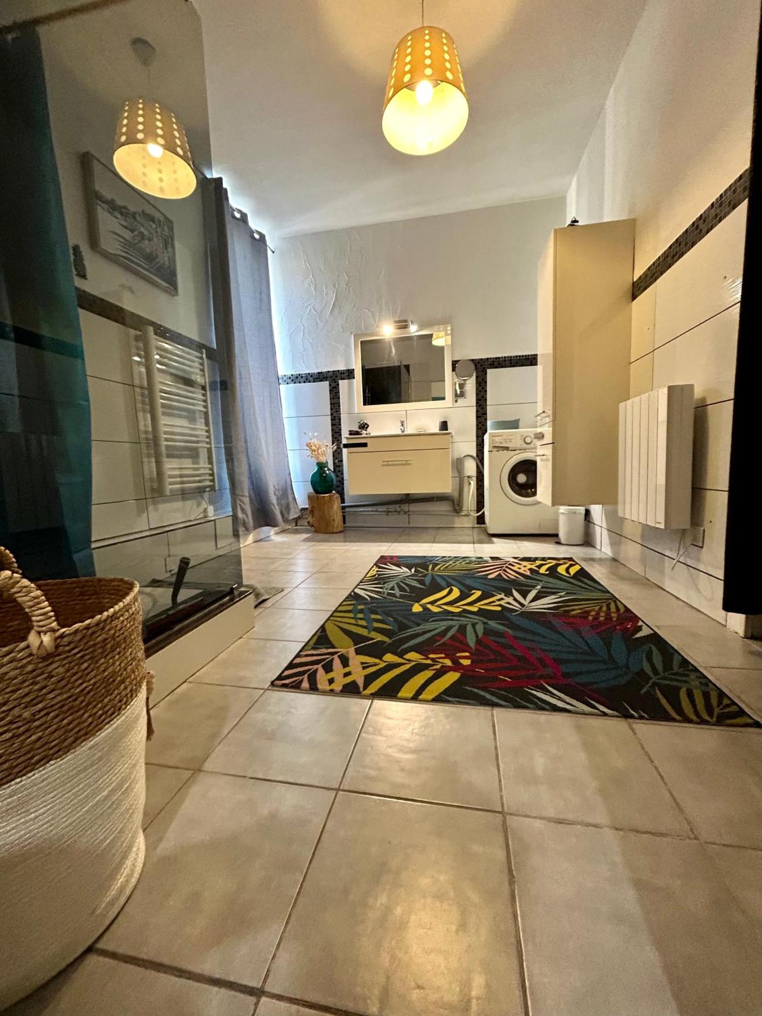 Le Cocon De Louise-Vieux Port Apartment Marseille Luaran gambar